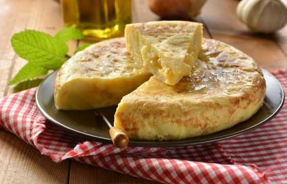 簡単!スペイン人が教える完璧なスパニッシュオムレツのレシピ